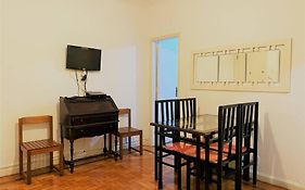 Apartamento Acolhedor Na Avenida Atlantica